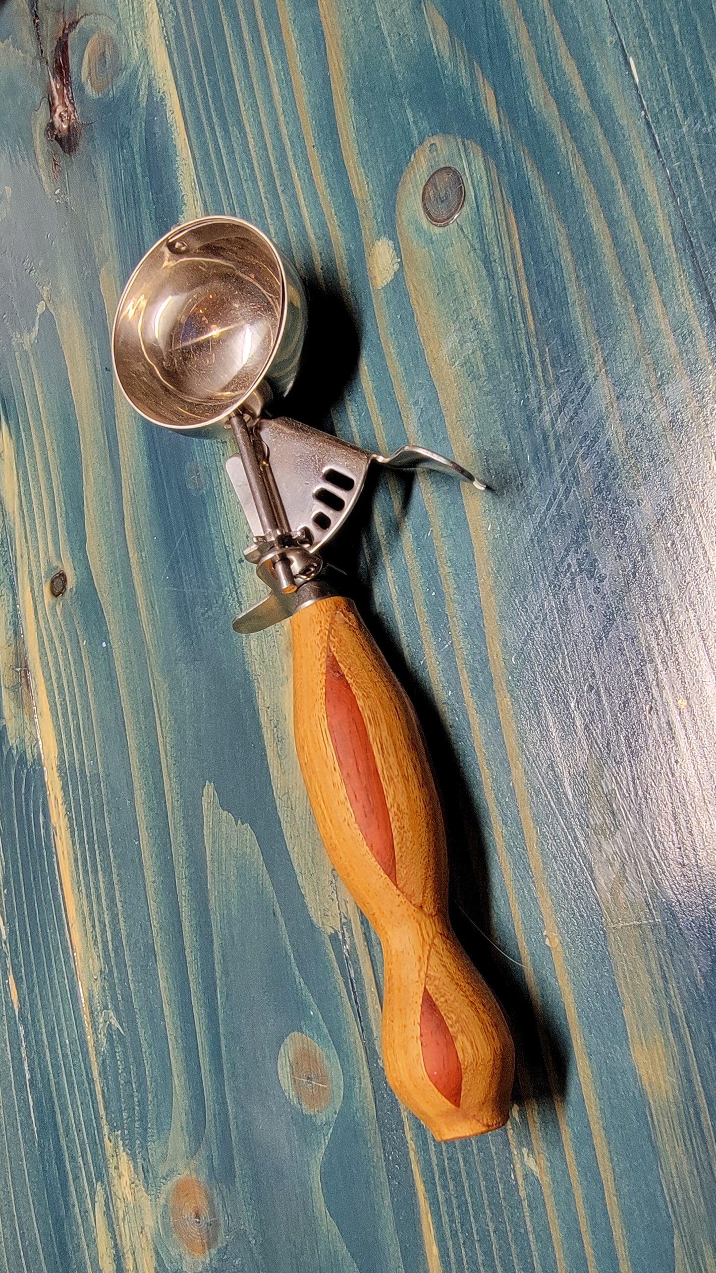 Ice cream scooper