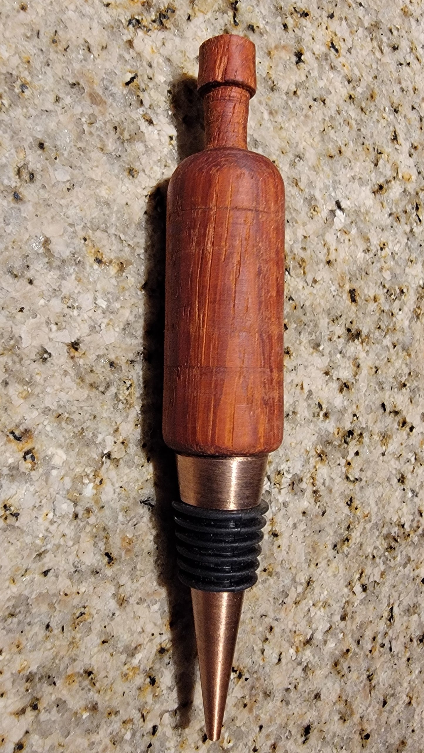 Wine bottle stopper